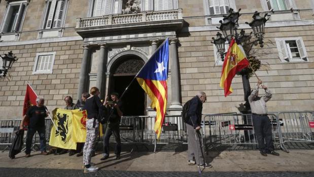 Un alcalde del PDECat apuesta por «cerrar fronteras» con España para que ellos «sufran»