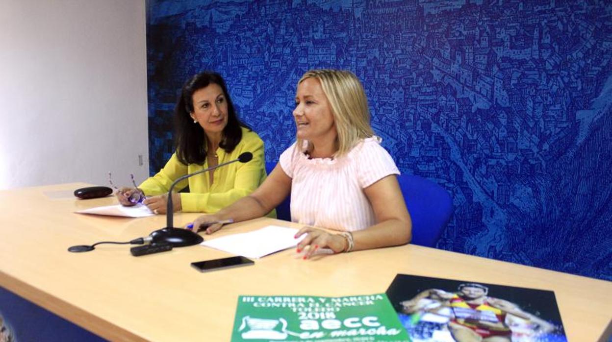 Lucía Rodríguez y Maite Puig, durante la presentación de la carrera