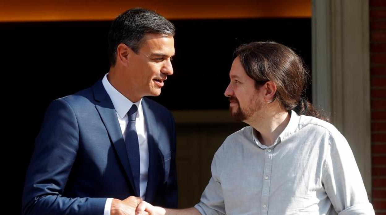 El Presidente del Gobierno Pedro Sanchez se reune con el lider de Unidos Podemos Pablo Iglesias en Moncloa