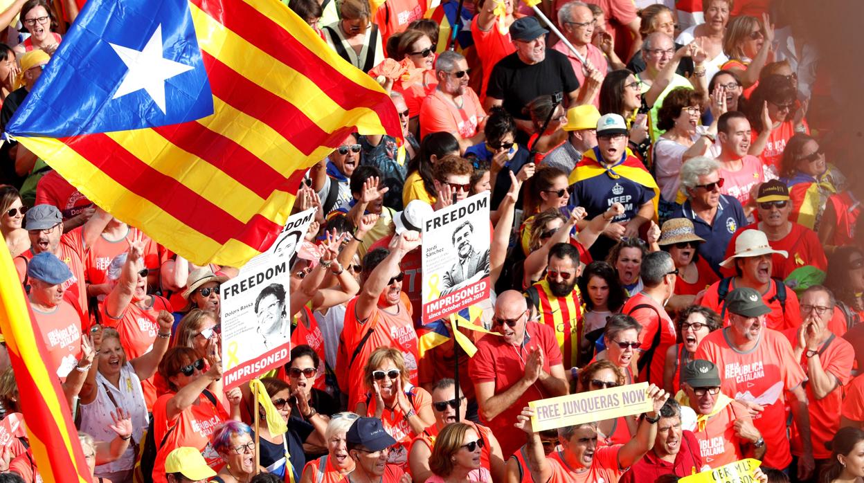 Personas se manifiestan en Barcelona con motivo de la Diada el pasado 11 de septiembre