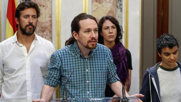 Iglesias advierte que no apoyará la reforma para suprimir aforamientos si no incluye a la Monarquía