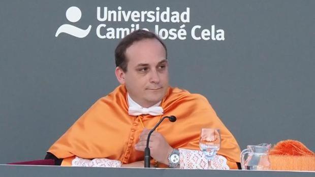 Sánchez organizó con Padilla las conferencias en las que «robó» una ponencia para su libro