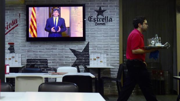 Demandan a los bares de Toledo para cobrarles por emitir la televisión