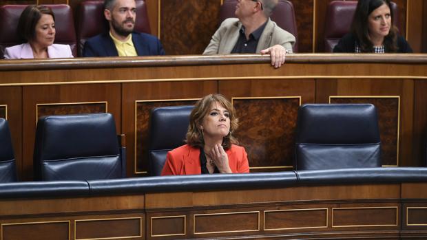 Sesión del control al Gobierno: El PP, a Dolores Delgado: «Es usted el paradigma de la mentira»