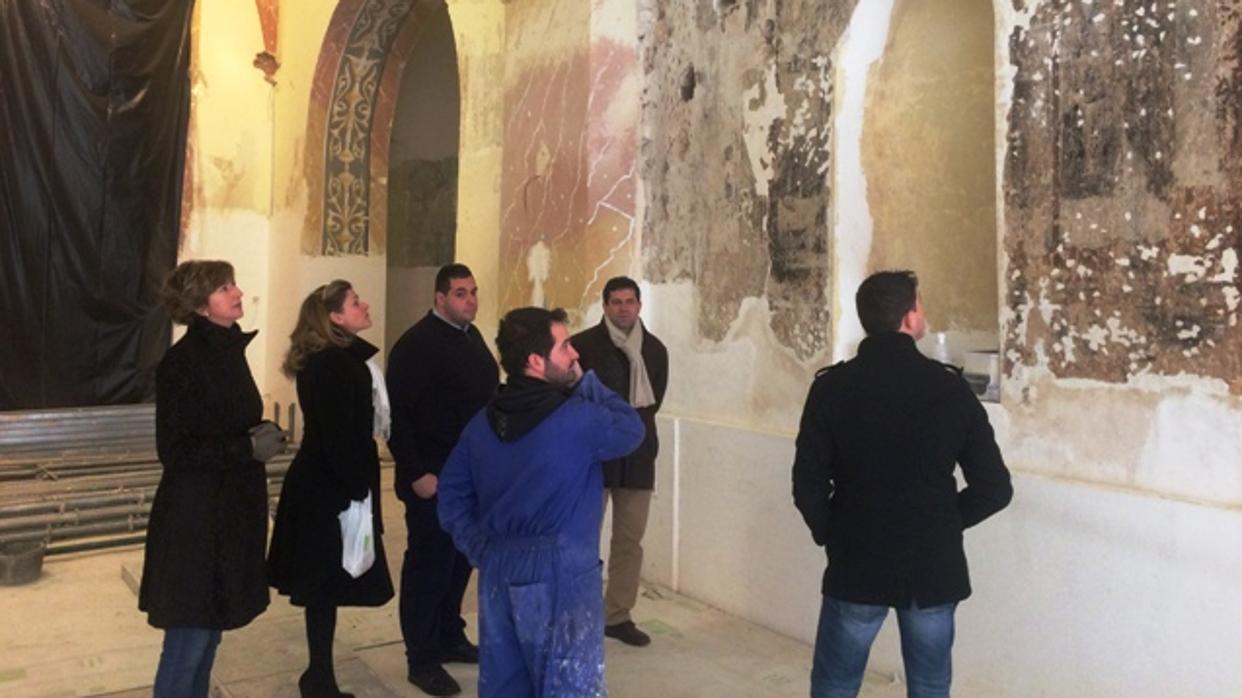 Visita de las autoridades a la ermita de Bolaños de Calatrava (Ciudad Real)