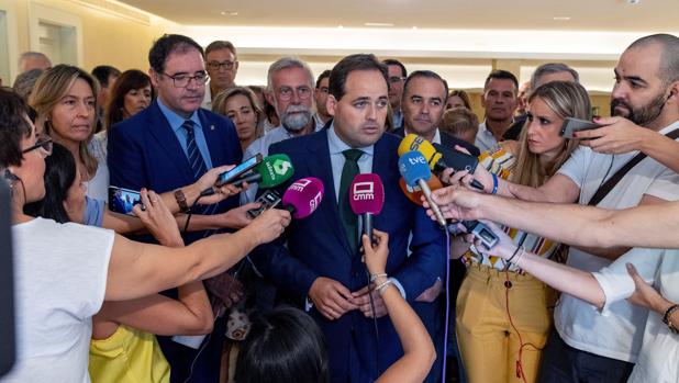 Núñez no ve riesgo de fractura en el PP y gobernará el partido «sin pensar en el resultado de las primarias»