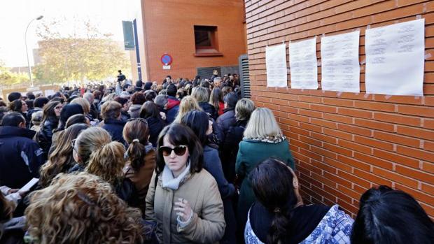 Casi 32.000 opositores para 424 plazas de celador en la Sanidad valenciana