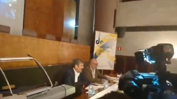 Vídeo: así fue el escrache que le hicieron al presidente canario en una universidad