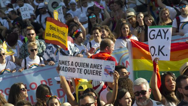 Denuncian el ataque homófobo de dos guardias de seguridad en un centro comercial vigués