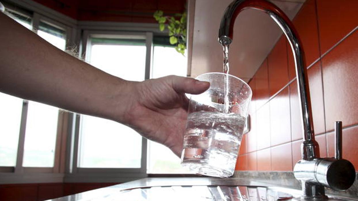 La estación de tratamiento de agua potable no es capaz de depurarla