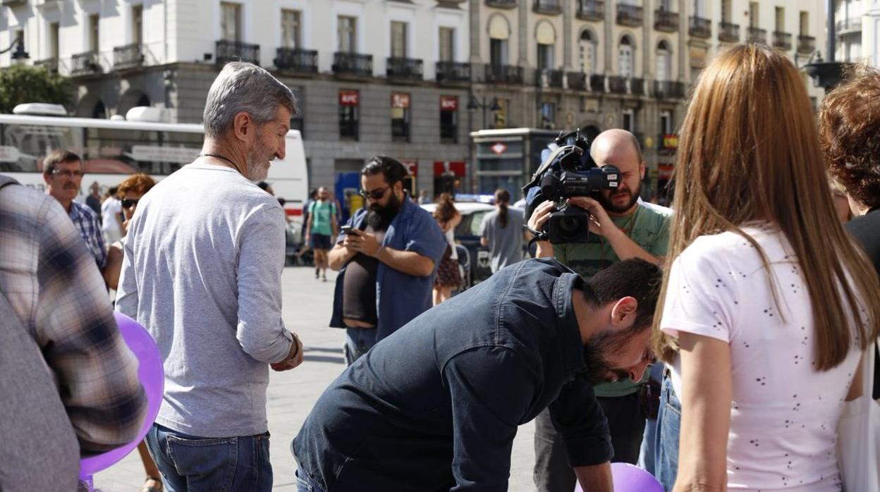 Ramón Espimar, junto a Julio Rodríguez, en un acto en la Puerta del Sol