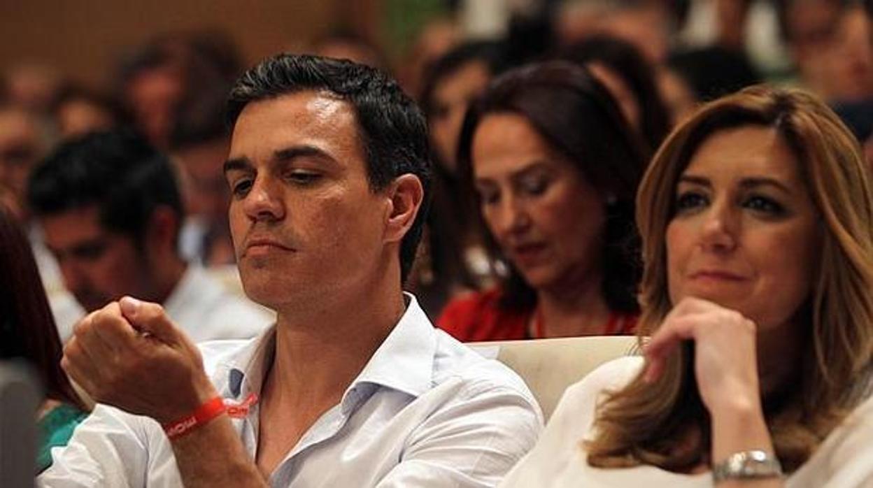 Pedro Sánchez con Susana Díaz en un acto de partido