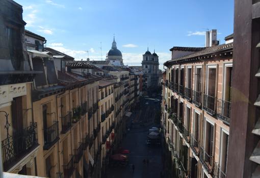 Las vistas de una parte del hotel dan a la calle Toledo