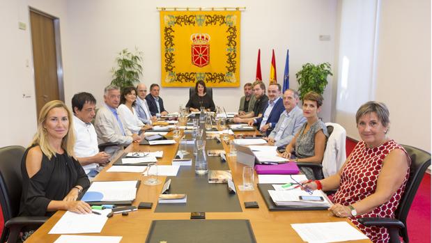 El Parlamento de Navarra ya no condena la agresión a dos guardias civiles y sus parejas en Alsasua