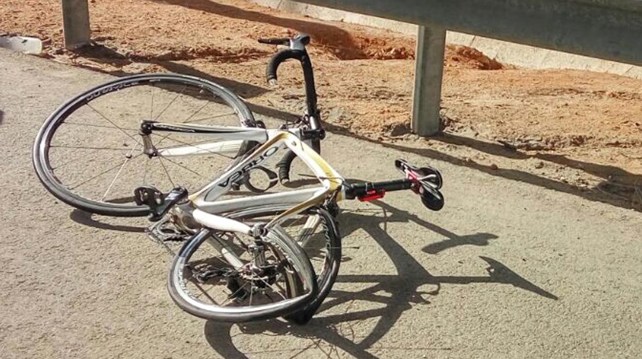 Imagen de archivo de un accidente con un ciclista implicado