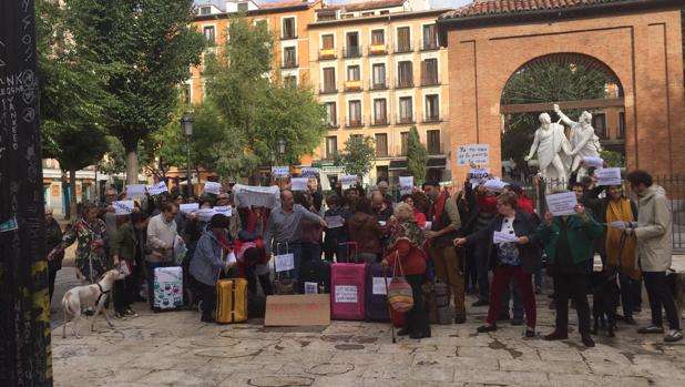 Malasaña se harta de Carmena: «Yo no meo en la puerta de tu casa»