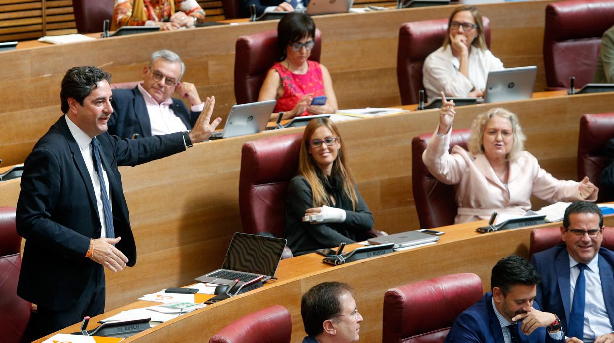 Un momento de las intervenciones sobre la recuperación del derecho civil valenciano