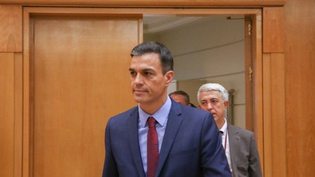 La Fiscalía pide el archivo de la querella de Vox contra Pedro Sánchez por la tesis doctoral