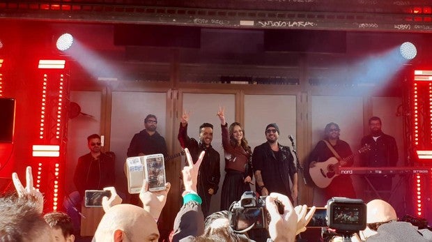 Concierto inesperado en Callao: Luis Fonsi y Antonio Orozco sorprenden con «Despacito»