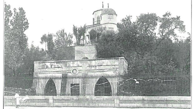 La montaña de los gatos de El Retiro, el castillo donde Isabel II vigilaba a los carlistas