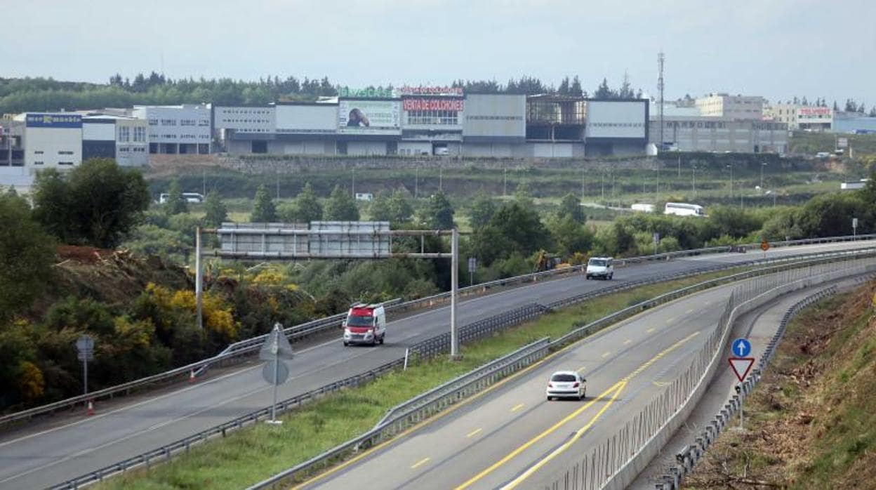 La autopista del Atlántico en obras a su paso por Santiago
