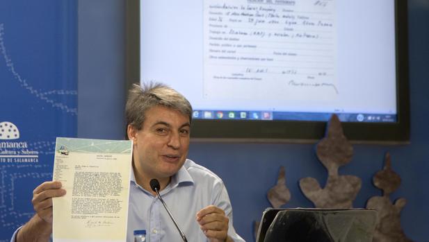 Salvar el Archivo de Salamanca pide sendas mociones en el Ayuntamiento y las Cortes para evitar la salida de más papeles