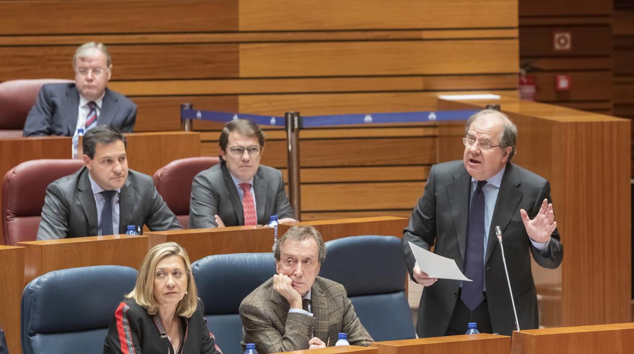 Herrera, durante su intervención en las Cortes