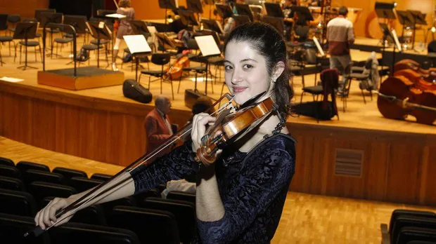María Dueñas: «Paganini y Operación Triunfo son compatibles, a veces»