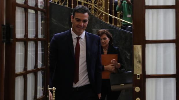 Sánchez pasa de reprender a Iceta por los indultos a no descartar su aplicación