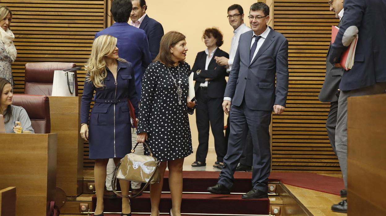 Isabel Bonig y Enric Morera, en las Cortes Valencianas en una imagen de archivo