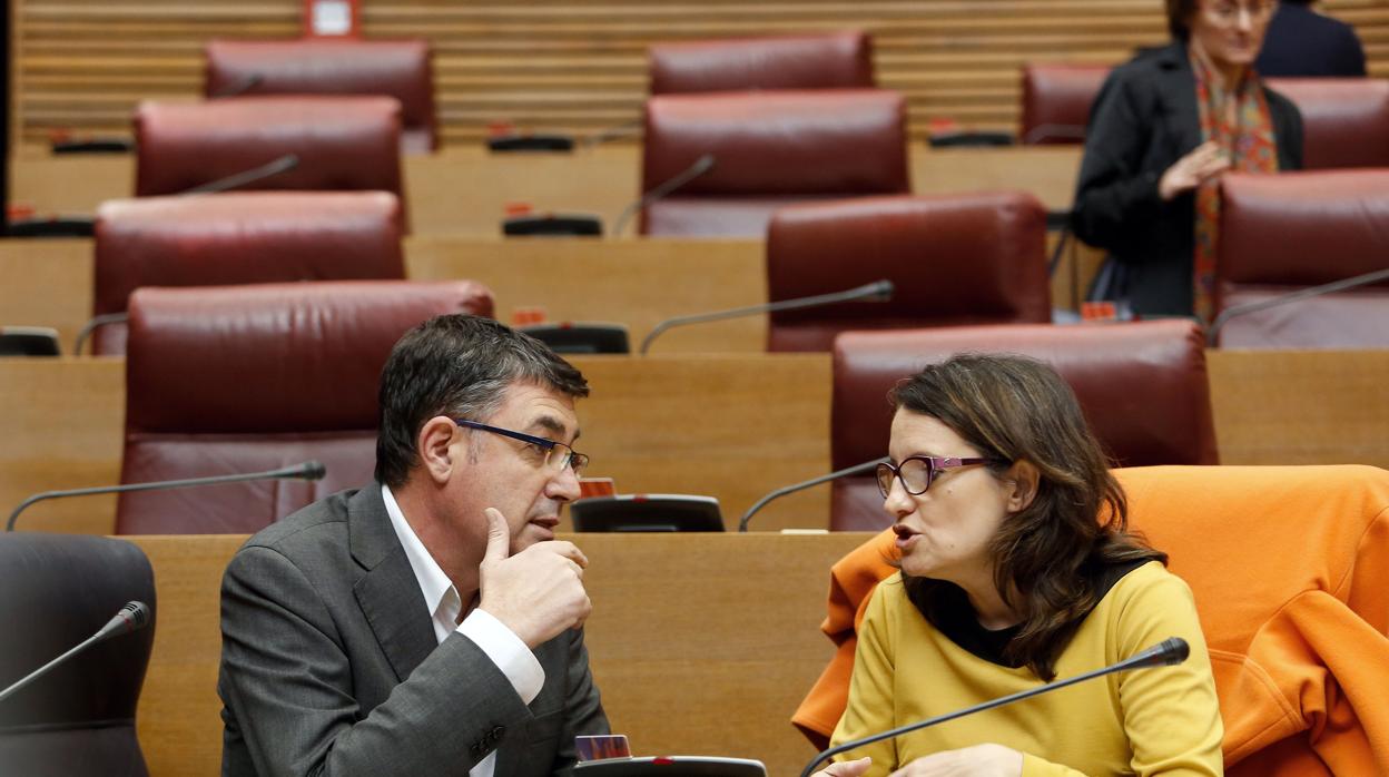 Enric Morera y Mónica Oltra, en las Cortes Valencianas en una imagen de archivo