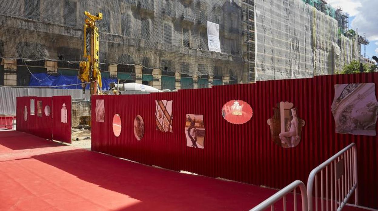 Obras en la calle de Alcalá, junto a Sol, con motivo de la construcción del Four Seasons en Canalejas