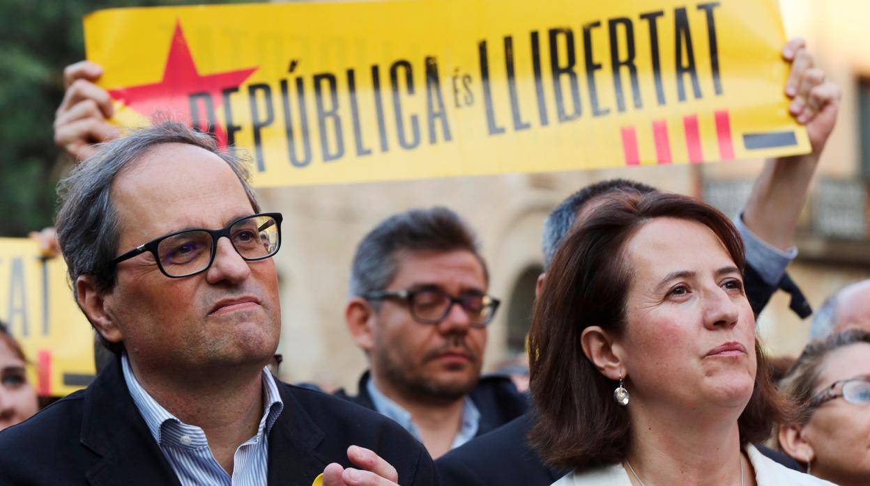 La presidenta de la ANC, Elisensa Paluzie, y el presidente de Generalitat, Quim Torra