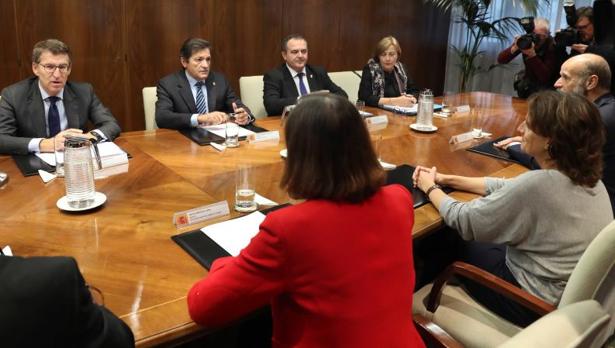 El Gobierno acepta la petición gallega de bajar costes a industrias como Alcoa