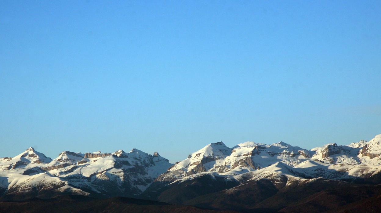 Los expertos han detectado una progresiva reducción del espesor de nieve en esta cordillera