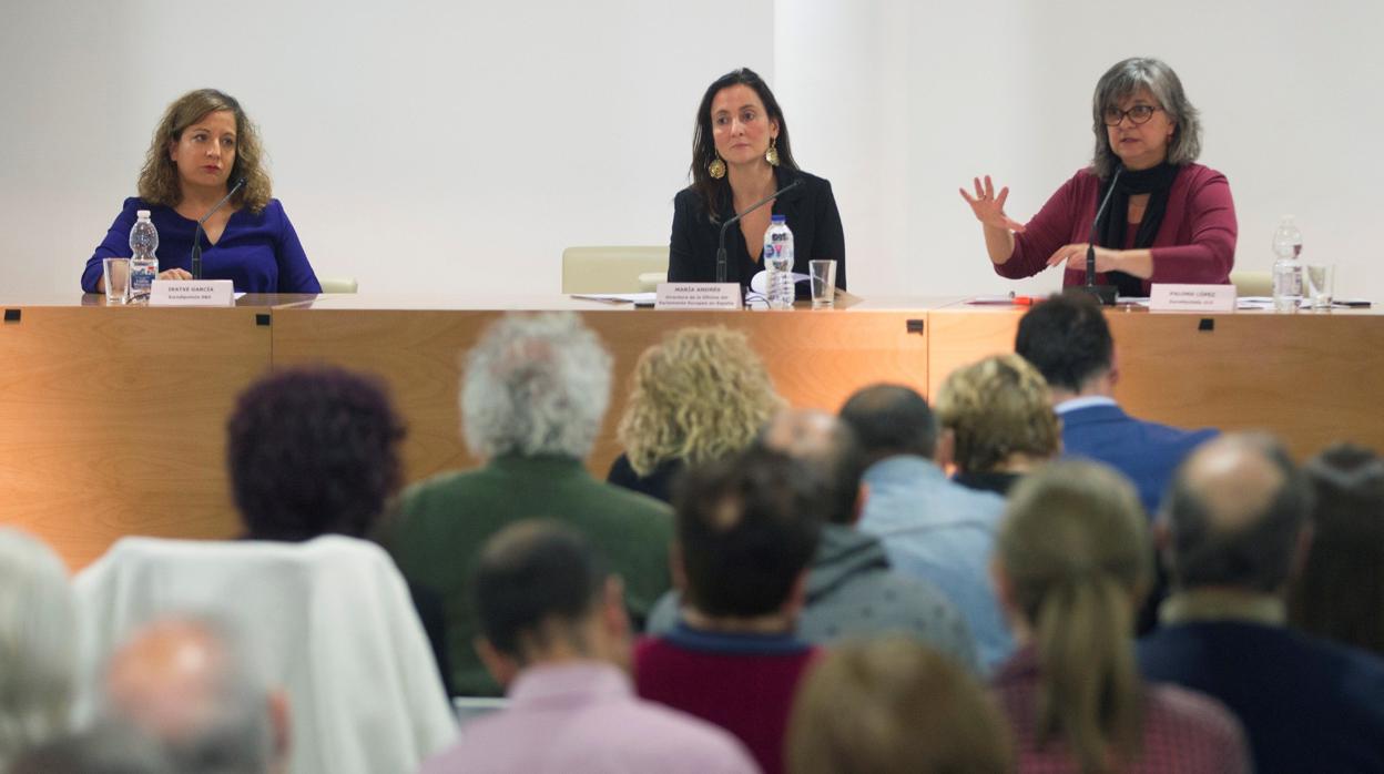 Las eurodiputadas Iratxe García (i) y Paloma López (d), en un acto en Zamora