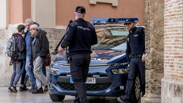 Ocho detenidos en una operación contra la droga al menudeo en la zona de las «Casitas Rosas» de Valencia