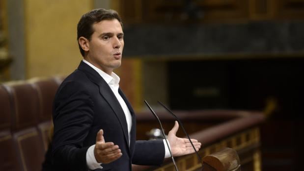 Sánchez vuelve a dilatar la reforma del indulto