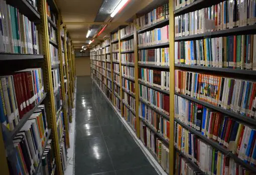 La sede de la BNE cuenta con doce plantas de depósito donde los libros están ordenados según su altura