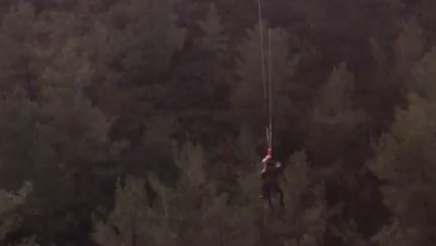 Rescatan a un anciano de 78 años en estado crítico tras un día desaparecido en la montaña