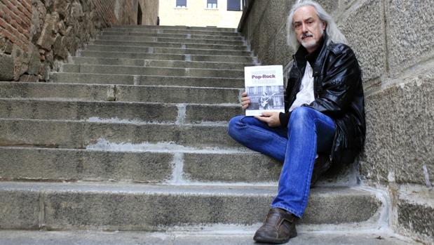 Rafael Escobar resucita en un libro a las leyendas del pop-rock toledano