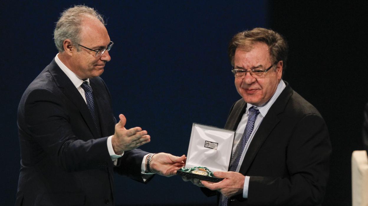 Miguel Rodríguez Domínguez recibió hace meses la medalla de Andalucía