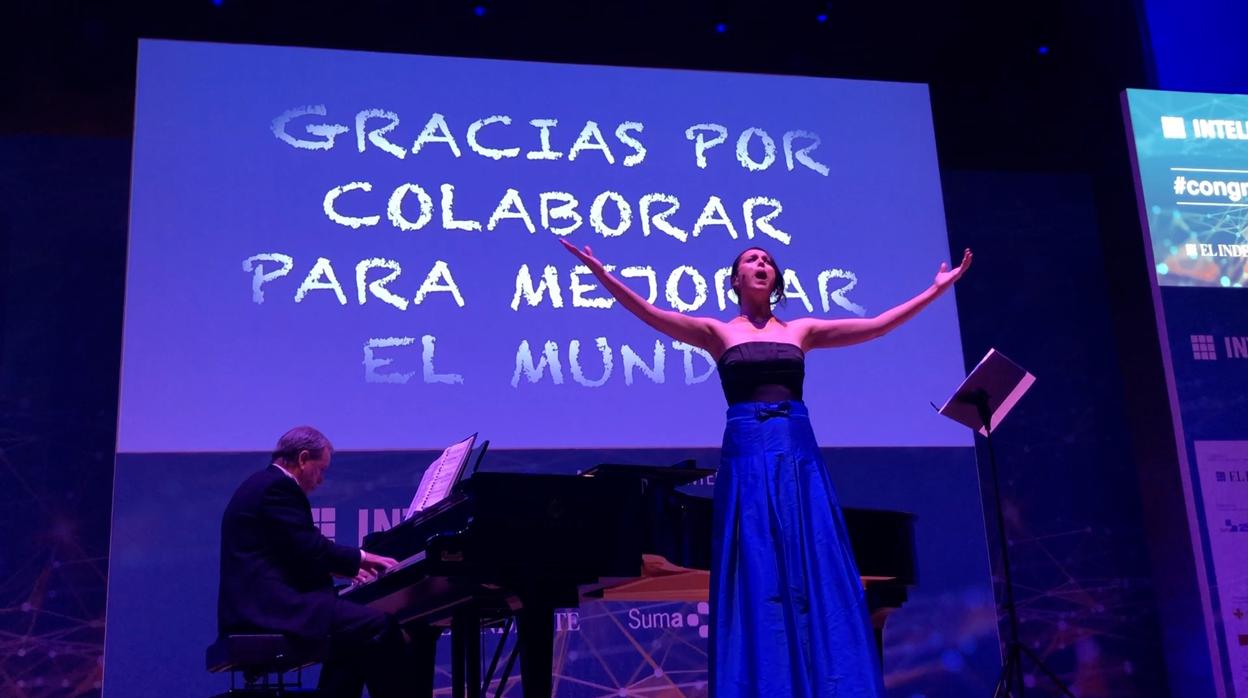 La soprano internacional Yolanda Marín, al finalizar su última obra