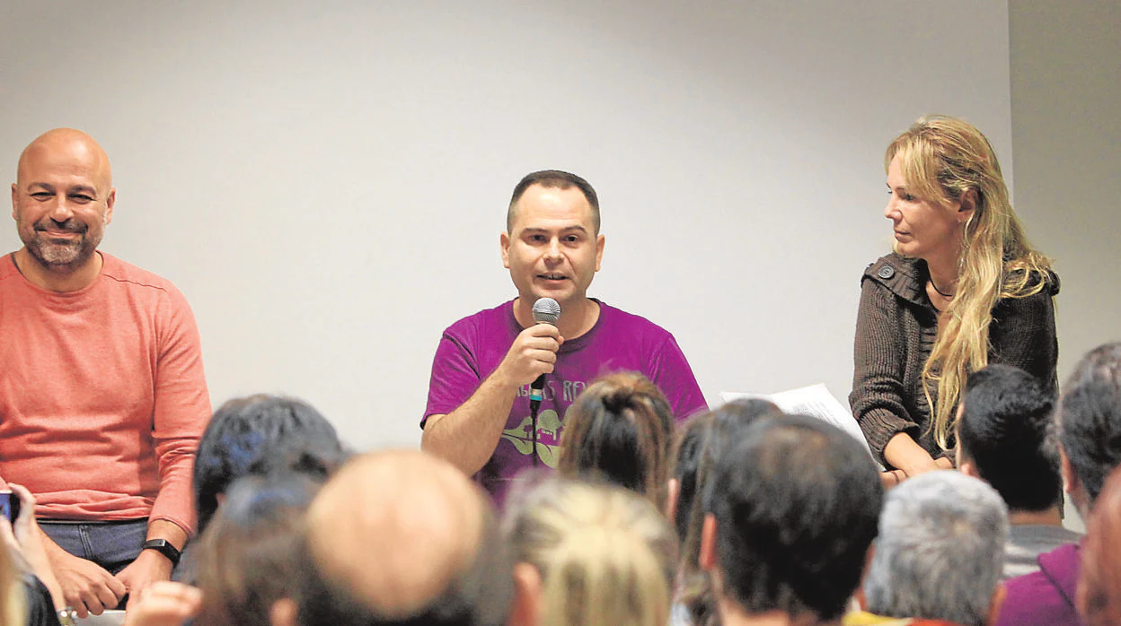 José García Molina, David Llorente y Gemma Heras-Juaristi, en un debate celebrado el 18 de noviembre