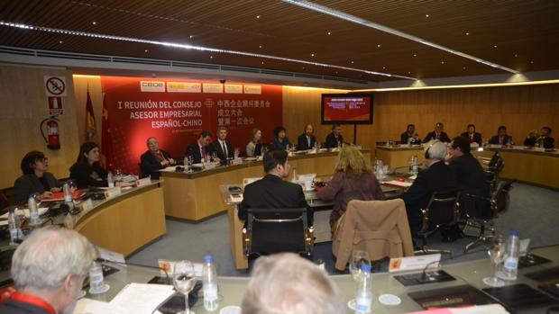 España y China unen lazos para frenar el proteccionismo