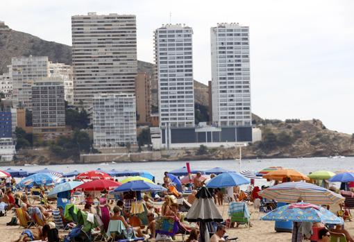 El Supremo ordena a la Generalitat la demolición de dos grandes rascacielos en Benidorm