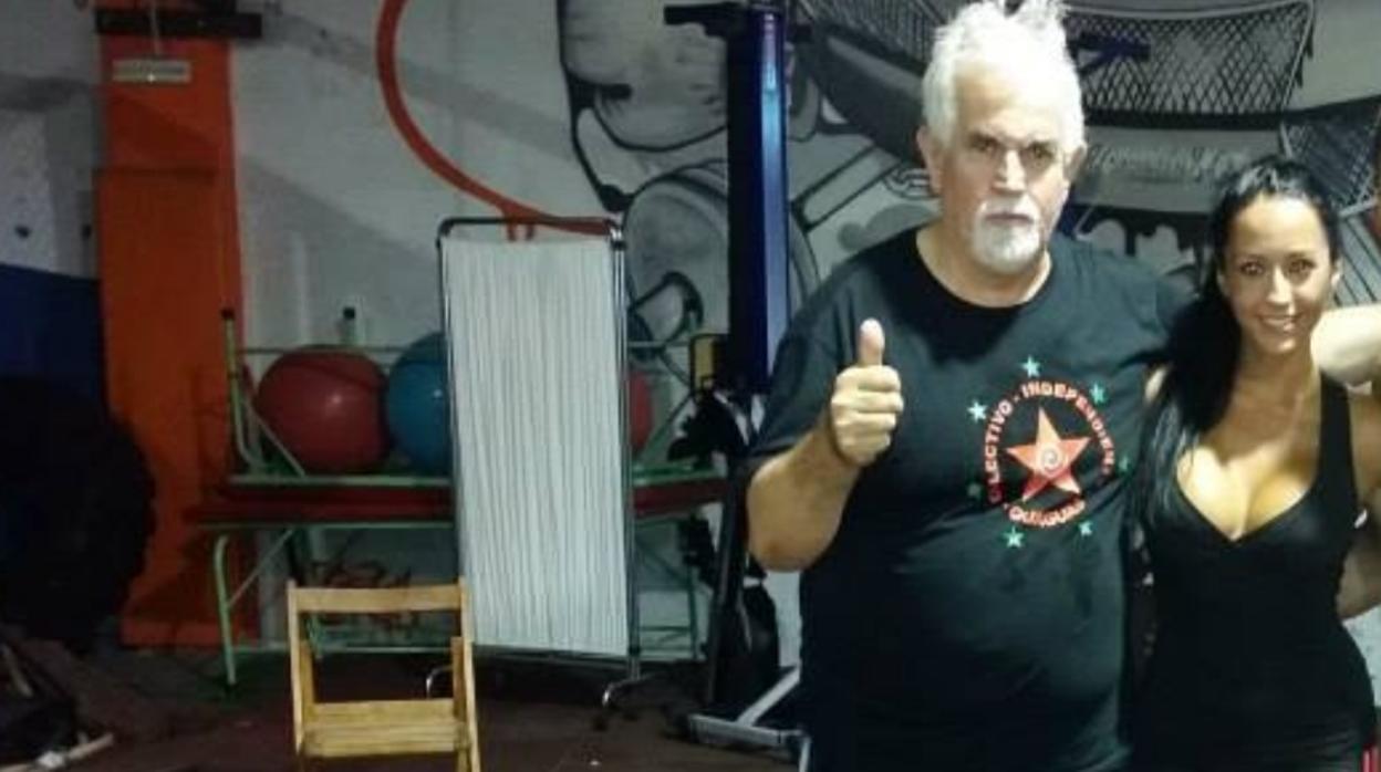 Feluco Marrero, entrenador de boxeo de Aurah Ruiz: «nunca baja la guardia y se merece respeto»