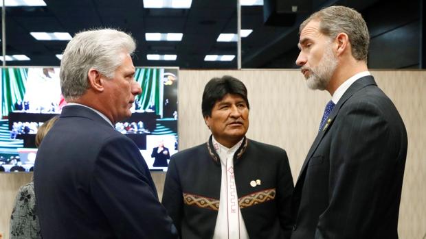 El Rey coincide con Díaz-Canel y Evo Morales en México