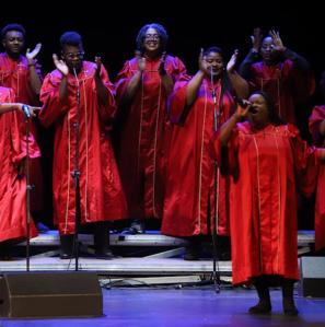 La Navidad arranca en Colón a ritmo de «Oh Happy Day»