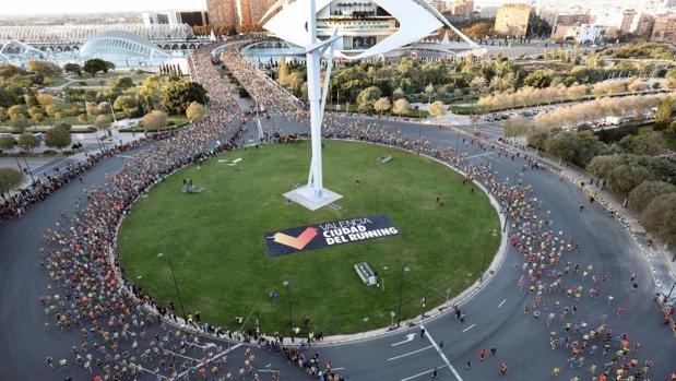 Hospitalizados dos atletas del maratón de Valencia por parada cardiorrespiratoria